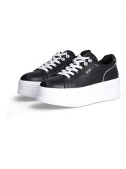 Liu Jo Skórzane sneakersy w kolorze czarnym rozmiar: 39. Czarne trampki Liu Jo, bez wzorów, bez zapięcia. Za 397.17 zł.
