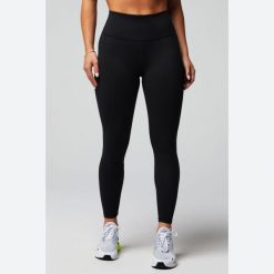 Damskie legginsy z wysokim stanem Fabletics Define. Czarne legginsy FABLETICS, bez wzorów, z podwyższonym stanem. Za 305.70 zł.