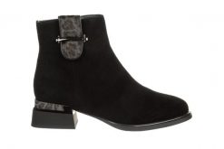Botki Loretta Vitale W3313 Black 514287, Czarny, Skóra naturalna - 38. Czarne botki Loretta Vitale, bez wzorów, ze skóry, bez obcasa, na obcasie, bez zapięcia. W wyprzedaży za 343.99 zł.
