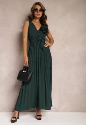 Zielona Koktajlowa Sukienka Plisowana z Kwiatową Broszką Paskiem i Gumką w Talii Viknna. Zielone sukienki Renee, na imprezę, m, bez wzorów, z materiału, eleganckie, bez kołnierzyka, bez ramiączek, maxi, plisowane. Za 69.99 zł.