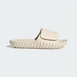 Klapki Adissage 360rec. Białe klapki Adidas, bez wzorów, bez obcasa. Za 128.99 zł.