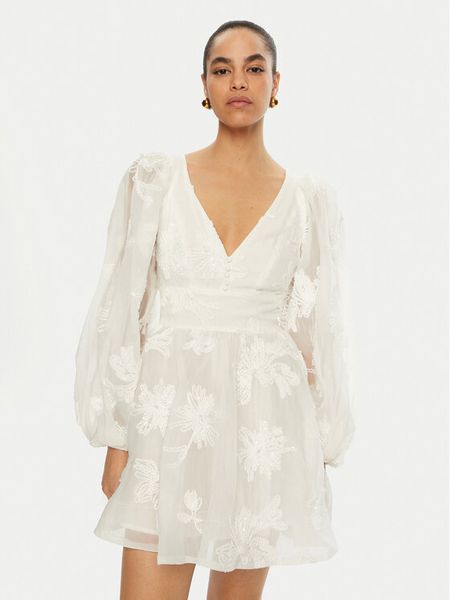 Bardot Sukienka koktajlowa 58475DB5 Écru Regular Fit. Sukienki Bardot, bez wzorów, z syntetyku, wizytowe, bez kołnierzyka, bez ramiączek. Za 369.99 zł.