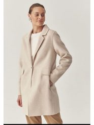 TATUUM Wełniany płaszcz w kolorze kremowym rozmiar: 42. Brązowe płaszcze Tatuum, bez wzorów, z wełny, bez kaptura. Za 438.21 zł.