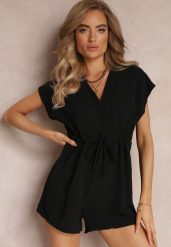 Czarny Krótki Kombinezon ze Ściągaczem w Talii Weam. Czarne sukienki Renee, bez wzorów, eleganckie, bez kołnierzyka, bez ramiączek, mini, kopertowe. Za 49.99 zł.