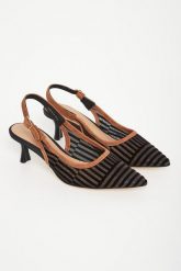 Szpilki skórzane BALDININI. Szpilki Baldinini, bez wzorów, bez obcasa, na szpilce, bez zapięcia. Za 1,999.00 zł.