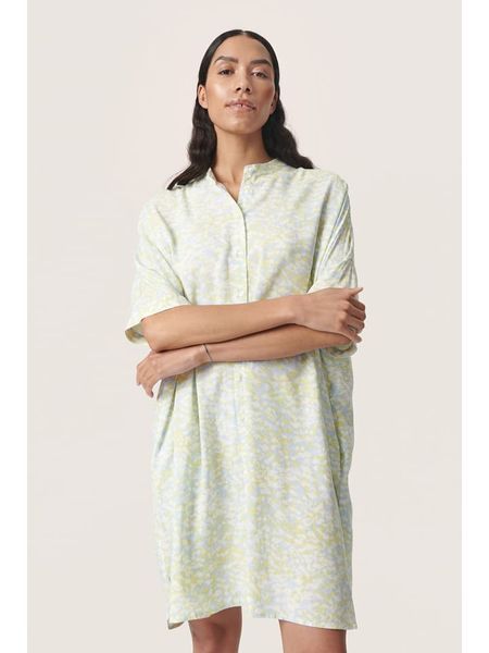 Soaked in Luxury Sukienka "Soaked in Luxury" ze wzorem rozmiar: XL. Sukienki Soaked in Luxury, na imprezę, s, bez wzorów, z wiskozy, klasyczne, bez kołnierzyka, bez ramiączek, mini. Za 131.43 zł.