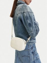 Guess Jeans Torebka CWBEO-GUESS-B-012-09 Écru. Białe listonoszki Guess Jeans, z aplikacjami, z jeansu, bez dodatków. Za 199.99 zł.
