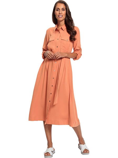 Heine Sukienka w kolorze brzoskwiniowym rozmiar: 44. Pomarańczowe sukienki Heine, bez wzorów, z lyocellu, bez kołnierzyka, bez ramiączek, midi. Za 122.38 zł.