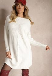 Biała Sweterkowa Sukienka o Pudełkowym Kroju z Tłoczonym Splotem Sinelita. Białe sukienki Renee, na spotkanie biznesowe, bez wzorów, ze splotem, eleganckie, bez kołnierzyka, bez ramiączek, mini. Za 69.99 zł.