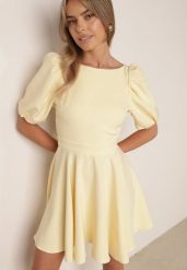 Żółta Koktajlowa Sukienka z Bufkami Odkrytymi Plecami i Wiązaniem z Tyłu Lilpea. Żółte sukienki Born2be, na imprezę, l, bez wzorów, eleganckie, bez kołnierzyka, bez ramiączek, mini, kopertowe. Za 249.99 zł.