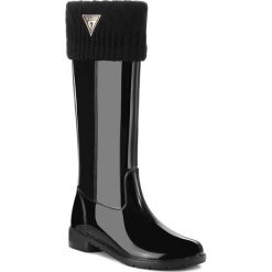 Kalosze GUESS - FLRBE3 RUB11 BLKBL. Czarne kalosze Guess, z aplikacjami, z materiału. W wyprzedaży za 269.00 zł.