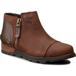 Botki SOREL - Major Low NL2325 Burro/Black 282. Brązowe botki Sorel, bez wzorów, z materiału, bez obcasa, bez zapięcia. W wyprzedaży za 269.00 zł.