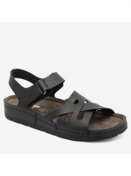 Go Soft Sandały GRETA WS121-04 Czarny. Czarne sandały GO SOFT, bez wzorów, z tworzywa sztucznego, bez obcasa, na płaskiej podeszwie, bez zapięcia. Za 129.99 zł.