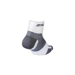 Skarpety 1-4 2XU Vectr Ultralight. Białe skarpety 2XU, bez wzorów. Za 149.50 zł.