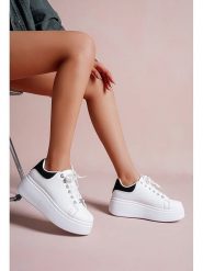 Foreverfolie Sneakersy w kolorze biało-czarnym rozmiar: 39. Białe trampki Foreverfolie, bez wzorów, bez zapięcia. Za 136.45 zł.