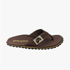Japonki GUMBIES ISLANDER FLIP-FLOPS UNISEX. Brązowe klapki Gumbies, bez wzorów, bez obcasa. Za 139.99 zł.