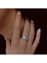 Les Petites Précieuses Srebrny pierścionek z topazem rozmiar: 60. Szare pierścionki Les Petites Précieuses, z topazem, srebrne. Za 192.95 zł.