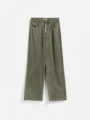 Jeansy straight - zielony. Zielone jeansy Reserved, bez wzorów. Za 139.99 zł.
