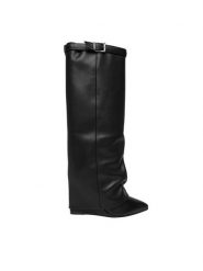 Steve Madden Kozaki Corenne SM11003418 Czarny. Czarne kozaki Steve Madden, ze skóry, bez obcasa, na koturnie, bez zapięcia. Za 1,099.00 zł.