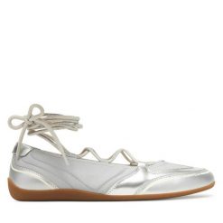 Baleriny KARL LAGERFELD. Szare baleriny KARL LAGERFELD, bez wzorów, bez obcasa. Za 799.99 zł.