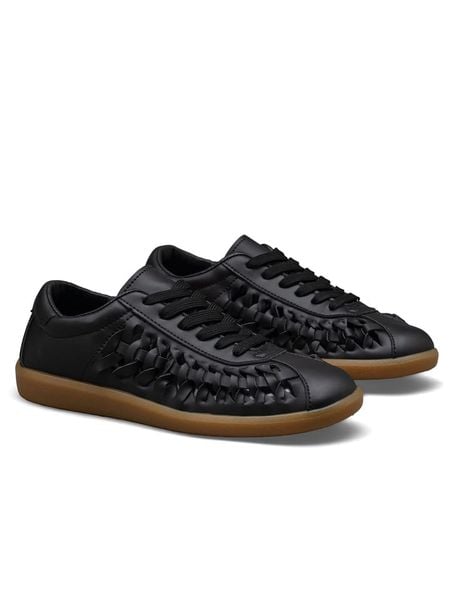 C'M Sneakersy w kolorze czarnym rozmiar: 38. Czarne trampki C'M, bez wzorów, bez zapięcia. Za 129.45 zł.