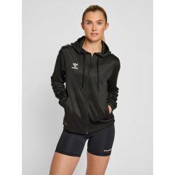 Bluza damska z kapturem Hummel Core XK Poly. Czarne bluzy Hummel, na wiosnę, s, bez wzorów, z materiału, z kapturem. Za 214.50 zł.
