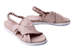 PIAZZA 910222-08 beige, sandały damskie. Brązowe sandały Piazza, bez wzorów, ze skóry, bez obcasa, bez zapięcia. Za 224.93 zł.