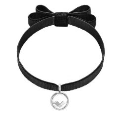 Bransoletka z białym kryształem w posrebrzeniu na wstążce. Białe bransoletki Lilou, posrebrzane. Za 138.00 zł.