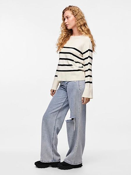 Pieces Koszulka w kolorze kremowo-czarnym rozmiar: L. Brązowe bluzki Pieces, l, bez wzorów, z wiskozy, klasyczne, bez kołnierzyka, bez ramiączek. Za 48.05 zł.