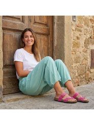 JOLANA & FENENA Skórzane japonki w kolorze różowym rozmiar: 36. Różowe klapki JOLANA & FENENA, bez wzorów, z otwartym noskiem, bez obcasa. Za 109.52 zł.