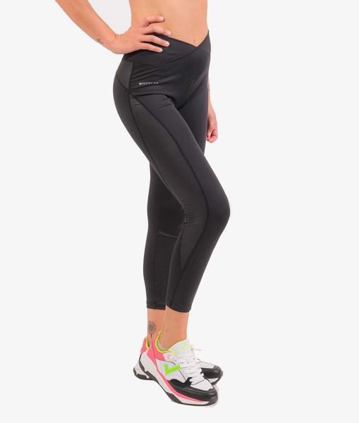 Damskie legginsy Givova ECO. Czarne legginsy Givova, s, bez wzorów, z elastanu, z podwyższonym stanem, długie. Za 165.25 zł.