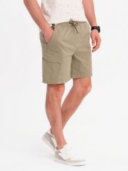 Męskie szorty o luźnym kroju z kieszeniami typu cargo – jasnooliwkowe V3 - Rozmiar: XXL. Zielone jeansy Ombre Clothing, m, bez wzorów. W wyprzedaży za 59.99 zł.