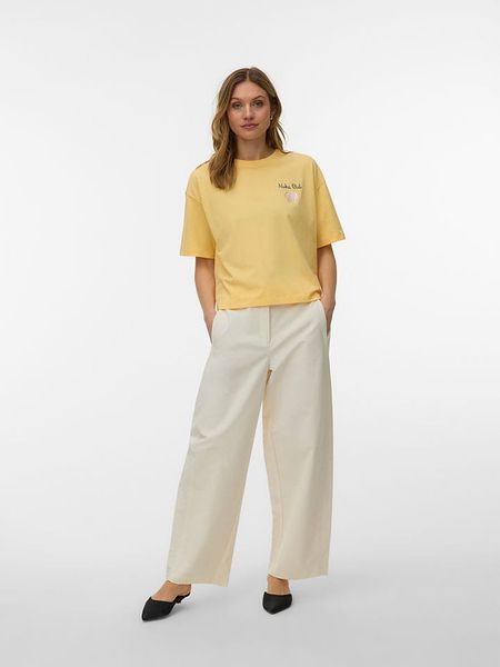 Vero Moda Koszulka w kolorze żółtym rozmiar: L. Żółte bluzki Vero Moda, l, bez wzorów, z bawełny, bez kołnierzyka, bez ramiączek. Za 42.95 zł.