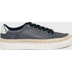 S. Oliver - Buty. Czerwone obuwie sportowe S.Oliver, z materiału, bez zapięcia. W wyprzedaży za 159.90 zł.