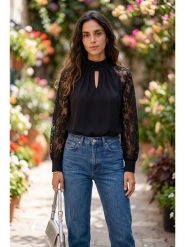 SOULSHAE Bluzka w kolorze czarnym rozmiar: L/XL. Czarne bluzki SOULSHAE, l, bez wzorów, z koronki, bez kołnierzyka, bez ramiączek. Za 89.95 zł.