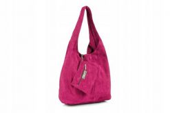 Shopperka skórzana fuksja N88. Czerwone shopper bez wzorów, z materiału, na ramię, zamszowe, bez dodatków. Za 153.99 zł.