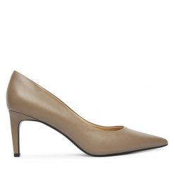 Szpilki Calvin Klein. Brązowe szpilki Calvin Klein, bez wzorów, bez obcasa, na szpilce, bez zapięcia. Za 649.99 zł.