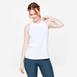 Koszulka fitness damska Domyos bez rękawów. Białe koszulki sportowe DOMYOS, bez wzorów, z elastanu, bez ramiączek, na fitness i siłownię. Za 39.99 zł.