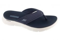 Japonki damskie, Go Walk Flex Sandal - Holly. Niebieskie klapki Skechers, bez wzorów, z materiału, bez obcasa. Za 159.99 zł.