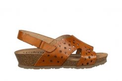 Sandały Yokono Monaco-252 Vaquetill Tan, Beżowy, Skóra naturalna - 36. Brązowe sandały Yokono, bez wzorów, z materiału, eleganckie, bez obcasa, na koturnie, bez zapięcia. W wyprzedaży za 152.10 zł.