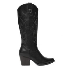 Kowbojki DeeZee. Czarne kozaki DeeZee, bez obcasa, na słupku, bez zapięcia. Za 239.99 zł.