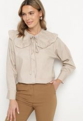 Beżowa Bawełniana Koszula Retro z Ozdobnym Kołnierzykiem i Wiązaniem Ravselina. Brązowe koszule Born2be, uniwersalny, bez wzorów, z bawełny, eleganckie, bez kołnierzyka, bez ramiączek. Za 99.99 zł.