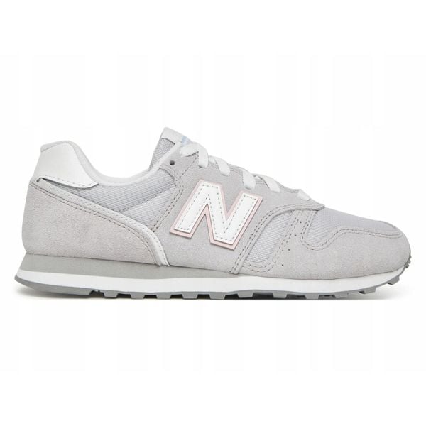 Buty sportowe sneakersy damskie New Balance 373. Białe obuwie sportowe New Balance, bez zapięcia, trekkingowe, New Balance 373. Za 269.00 zł.