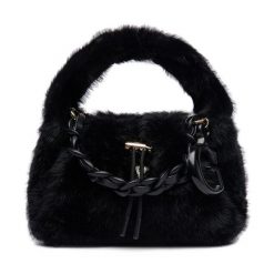 Torebka Guess. Czarne torebki klasyczne Guess, z aplikacjami, bez dodatków. Za 269.99 zł.