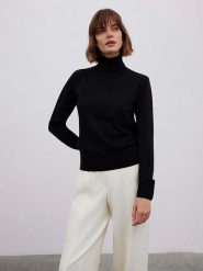 BGN Golf w kolorze czarnym rozmiar: 38. Czarne golfy BGN, bez wzorów, bez ramiączek. Za 122.09 zł.