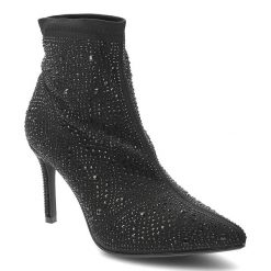 Botki damskie S.Barski o eleganckim fasonie z ozdobnymi kryształkami smukłym noskiem i wysokim obcasem typu szpilka czarne, HY62-8138 Black. Czarne botki S.BARSKI, z aplikacjami, z jeansu, ze szpiczastym noskiem, bez obcasa, na obcasie, bez zapięcia. Za 209.00 zł.