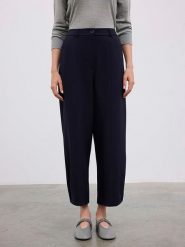 BGN Spodnie w kolorze granatowym rozmiar: 38. Niebieskie spodnie materiałowe BGN, na imprezę, bez wzorów, z materiału, z podwyższonym stanem. Za 162.49 zł.