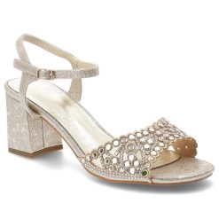 Sandały damskie S.Barski, cholewka ze skóry ekologicznej z metalicznym wykończeniem pasek wokół kostki z regulacją, złote, SR61-0103. Żółte sandały S.BARSKI, z aplikacjami, ze skóry ekologicznej, bez obcasa, na obcasie, bez zapięcia. Za 199.00 zł.