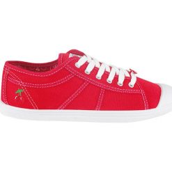 Sneakersy w kolorze czerwono-białym. Białe trampki Le Temps Des Cerises, bez wzorów, bez zapięcia. W wyprzedaży za 75.95 zł.