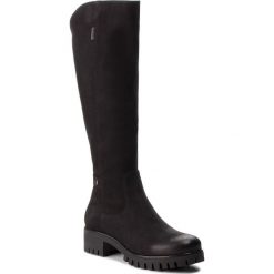 Kozaki NESSI - 17274 Czarny 9. Czarne kozaki Nessi, z nubiku, przed kolano, bez obcasa, bez zapięcia. W wyprzedaży za 339.00 zł.